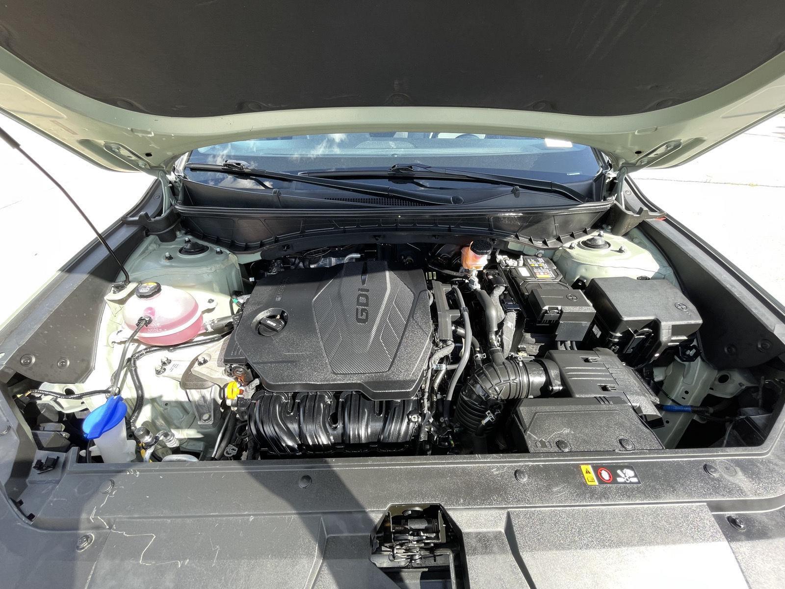 Vehicle photo 33