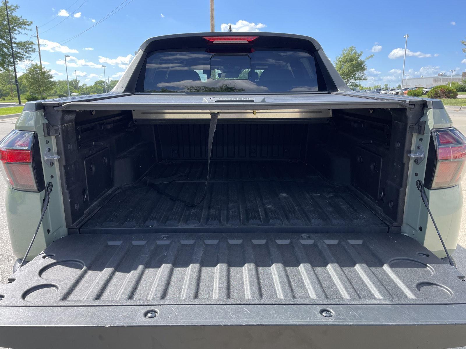 Vehicle photo 34