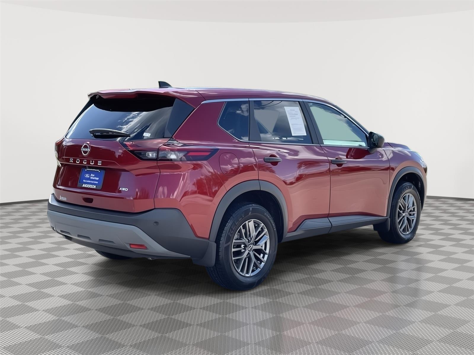 Vehicle photo 7