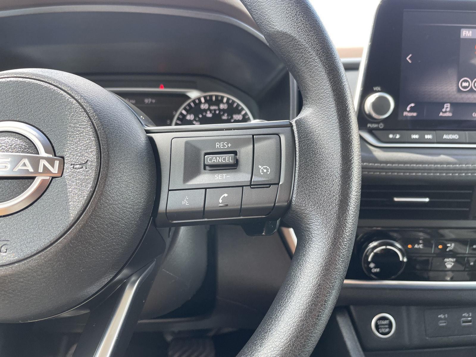 Vehicle photo 14
