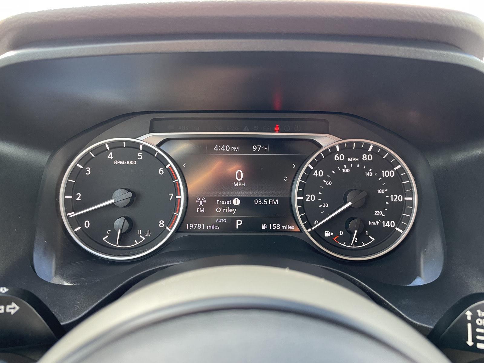 Vehicle photo 15