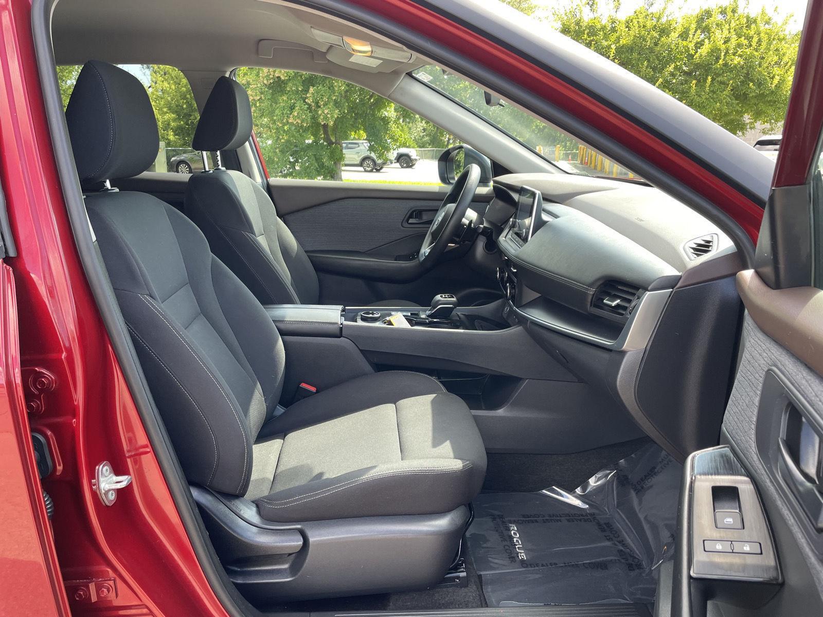 Vehicle photo 19