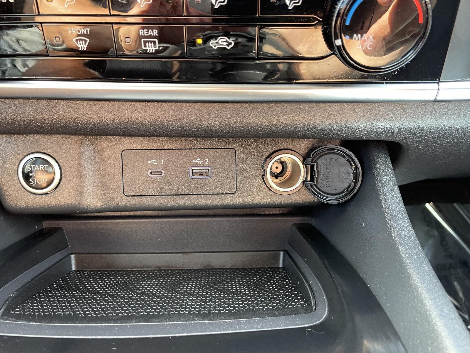 Vehicle photo 27