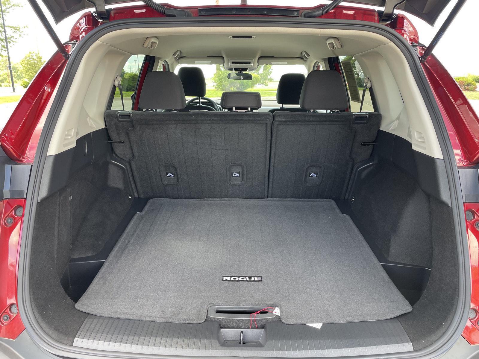 Vehicle photo 34
