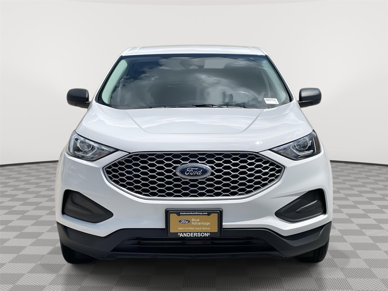 Vehicle photo 4