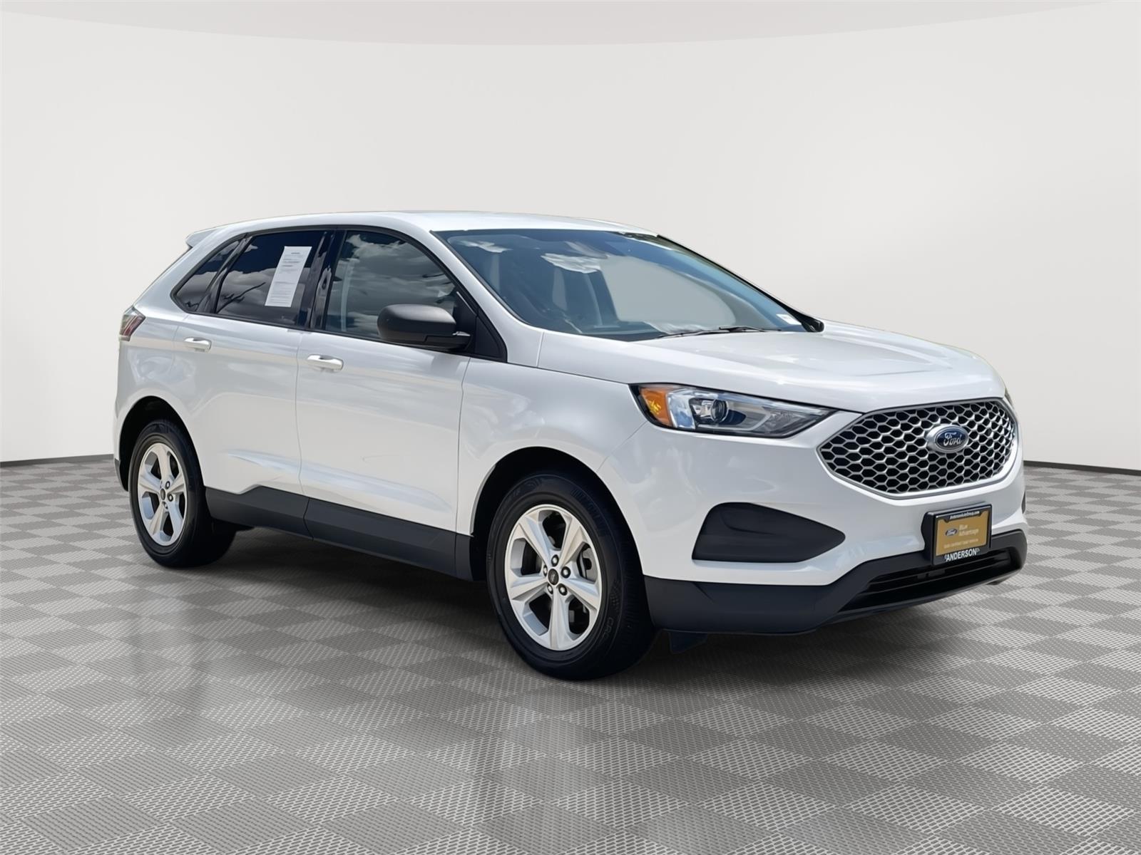Vehicle photo 5