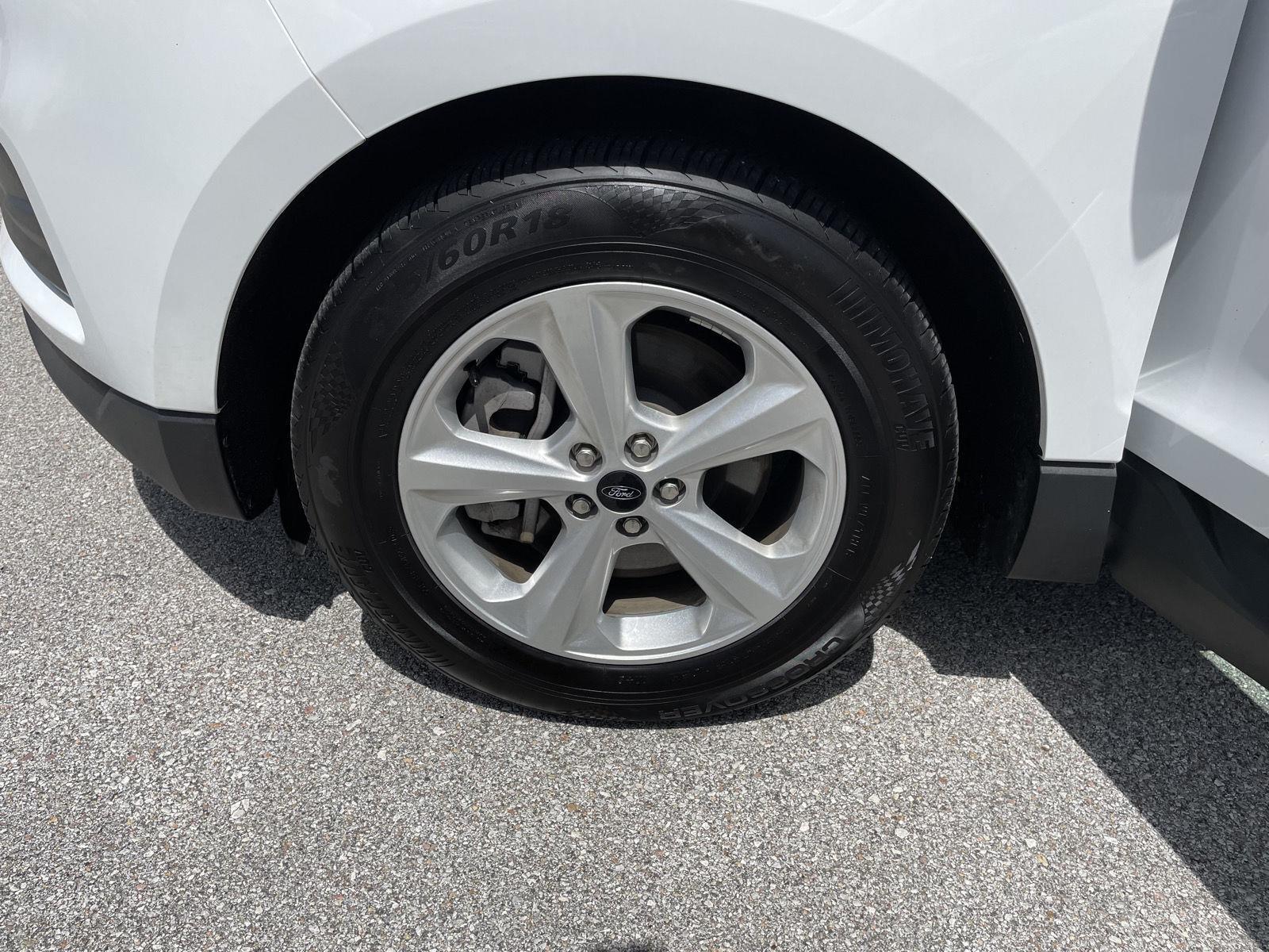 Vehicle photo 10