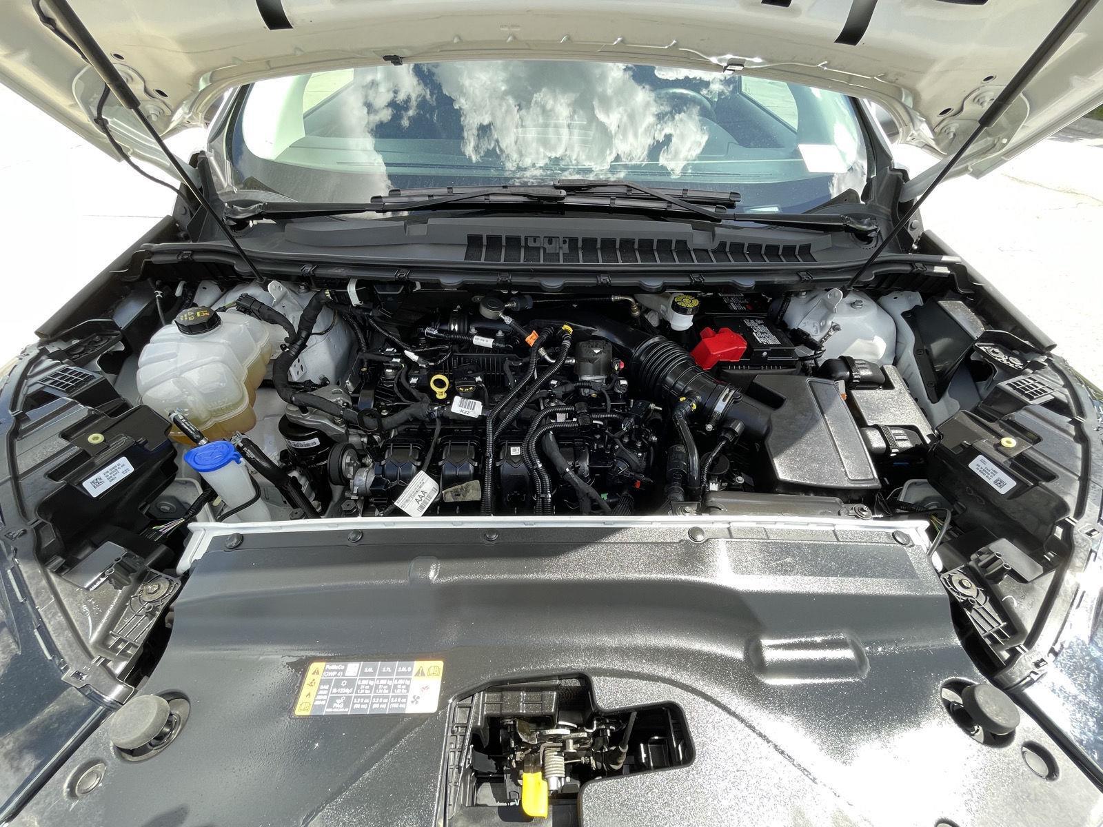 Vehicle photo 32