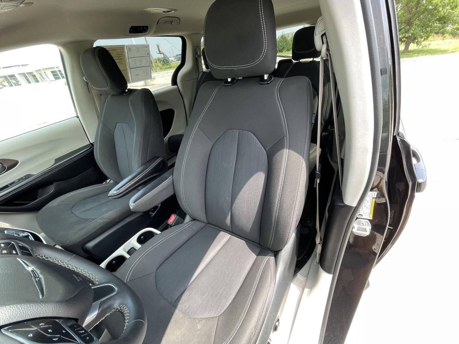 Vehicle photo 18