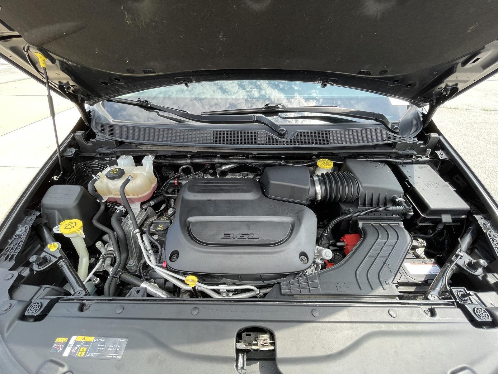 Vehicle photo 33