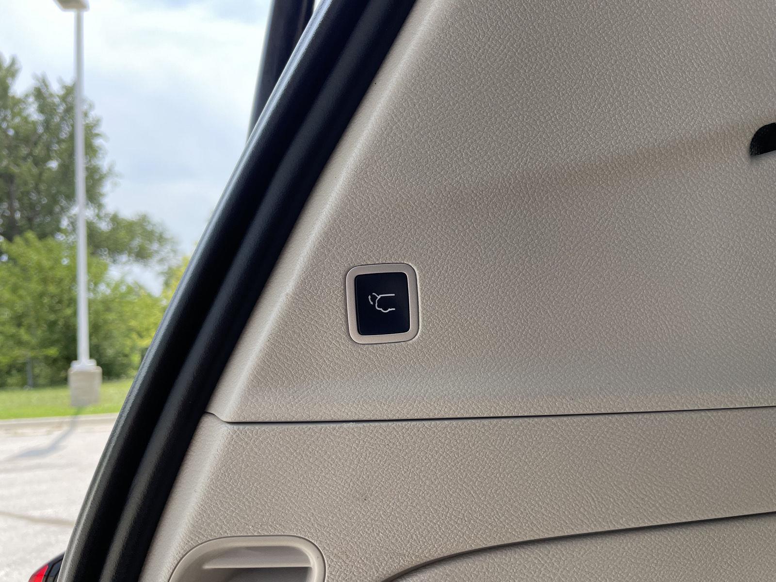 Vehicle photo 35