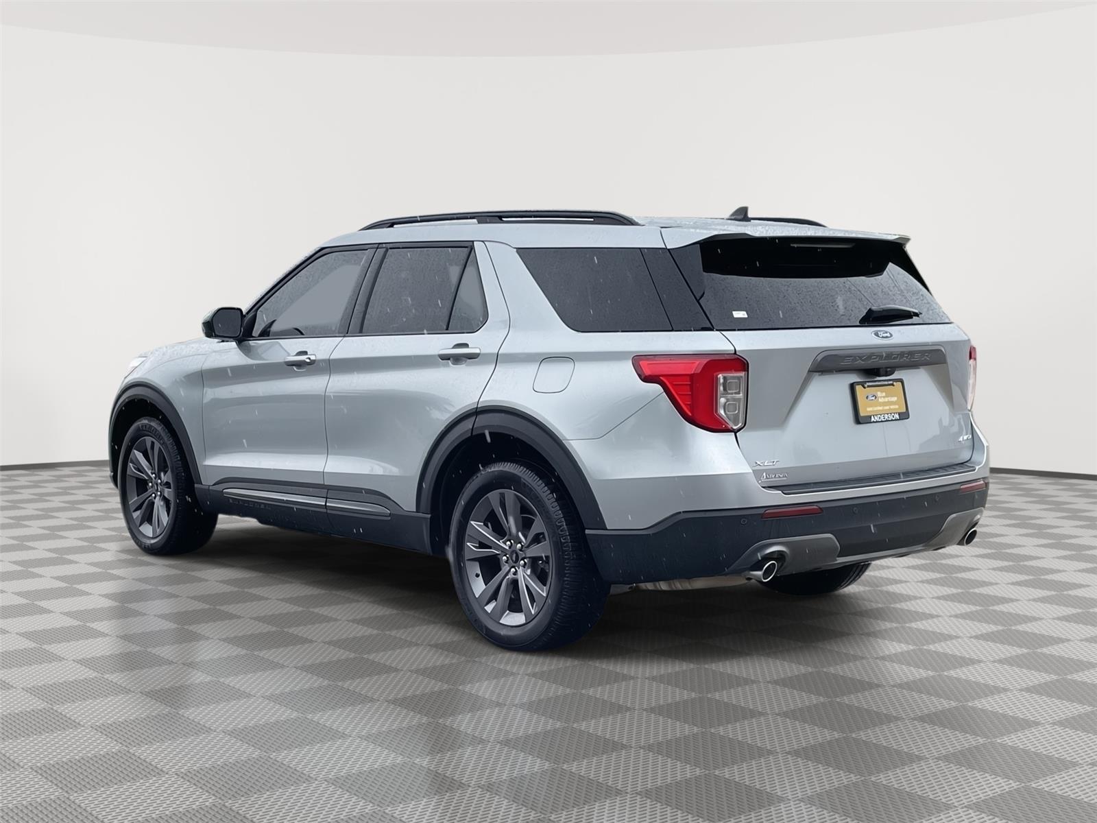 2023 Ford Explorer XLT - Photo 9
