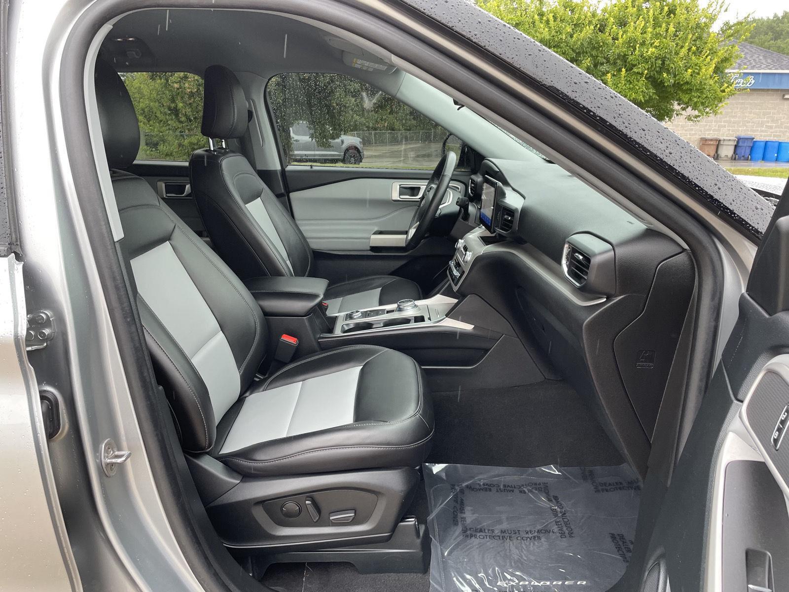 2023 Ford Explorer XLT - Photo 19
