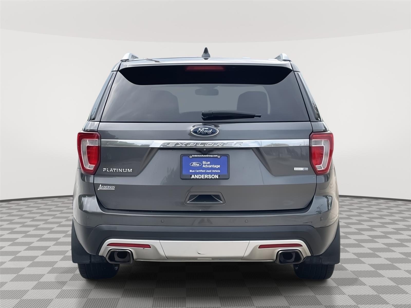 Vehicle photo 8