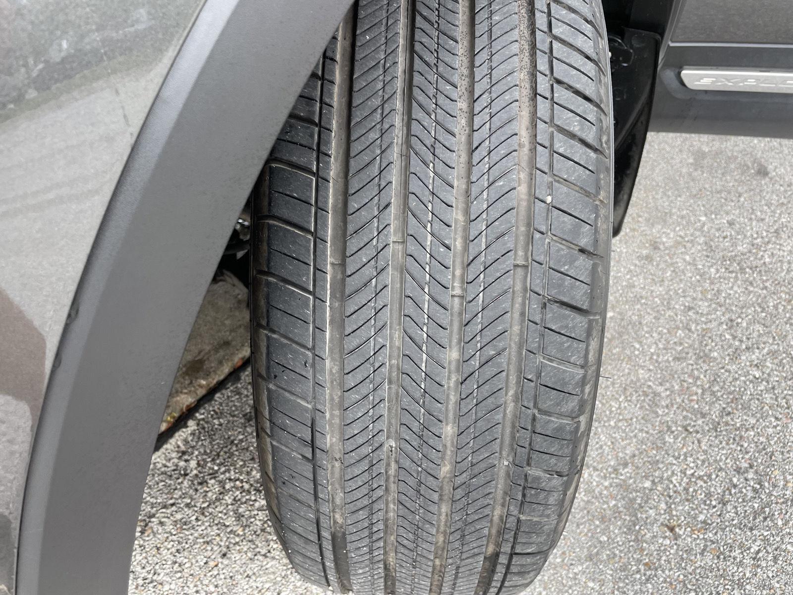 Vehicle photo 11