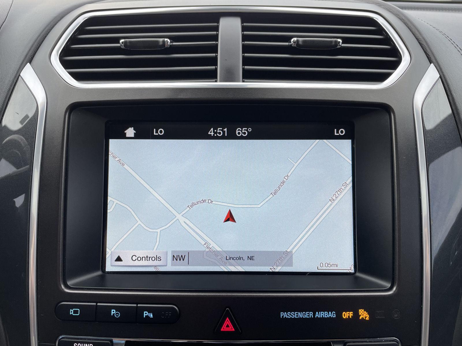 Vehicle photo 28