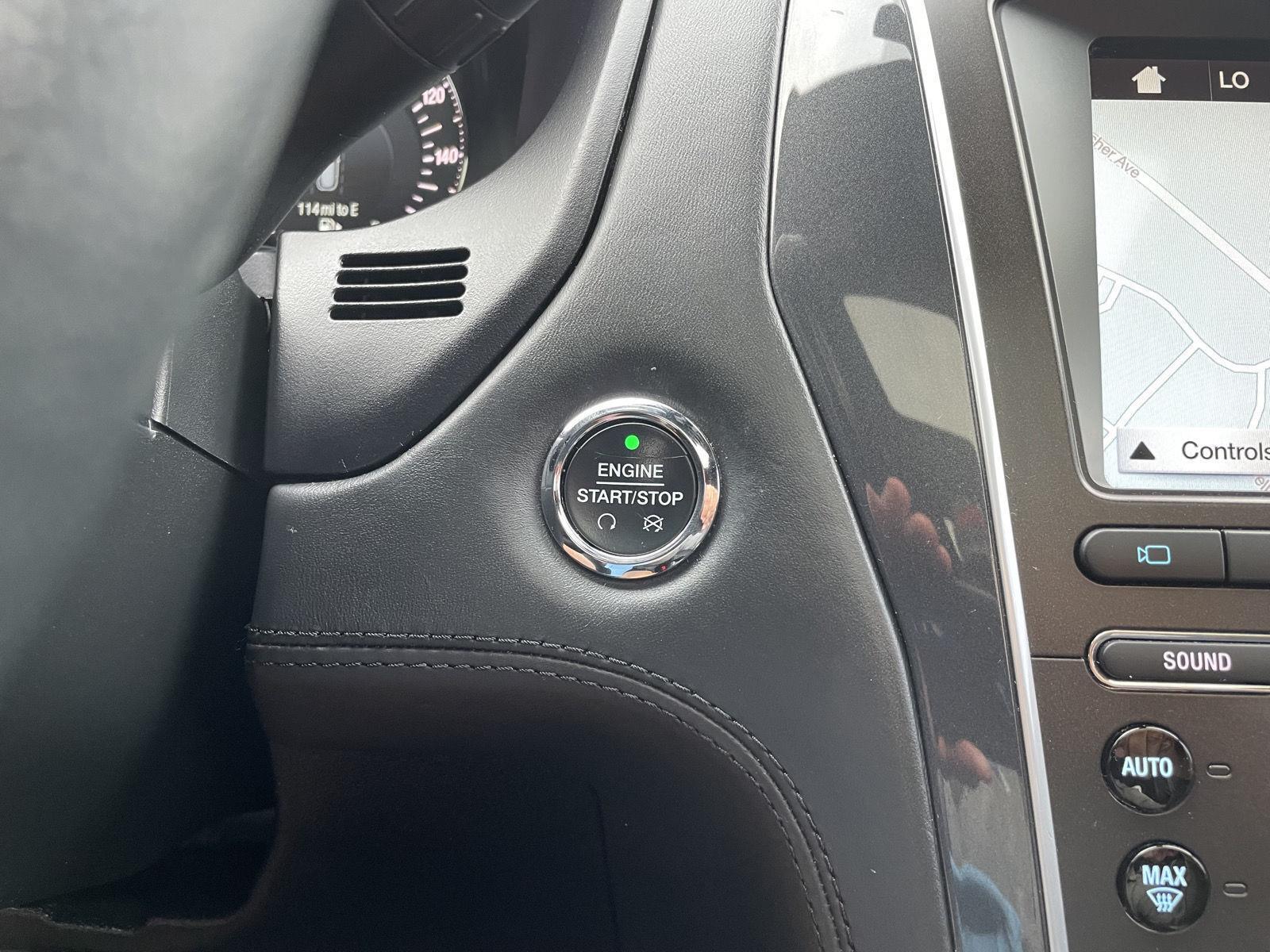 Vehicle photo 29
