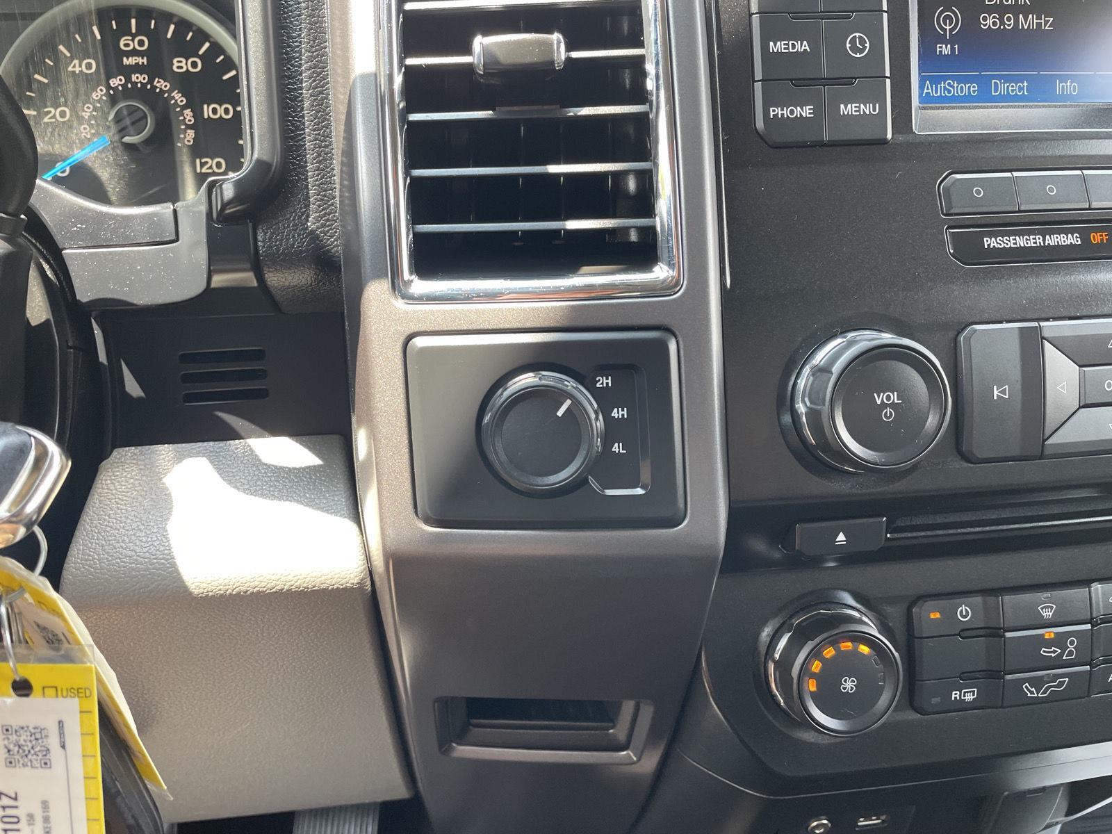 Vehicle photo 27