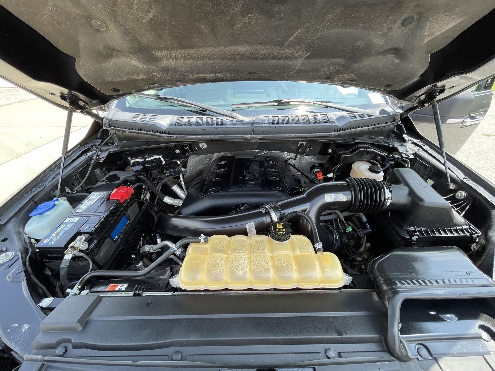 Vehicle photo 33