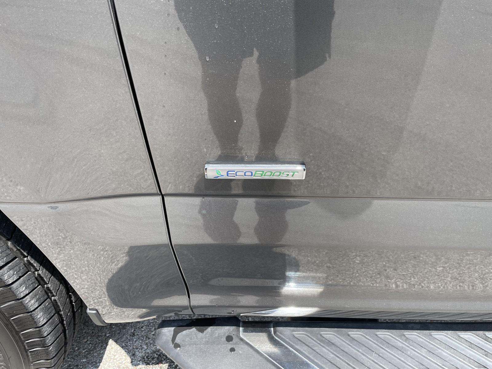 Vehicle photo 37