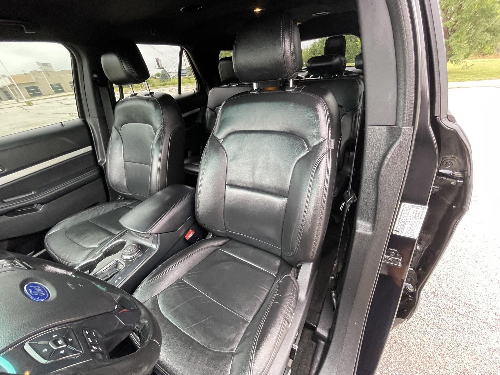 Vehicle photo 18