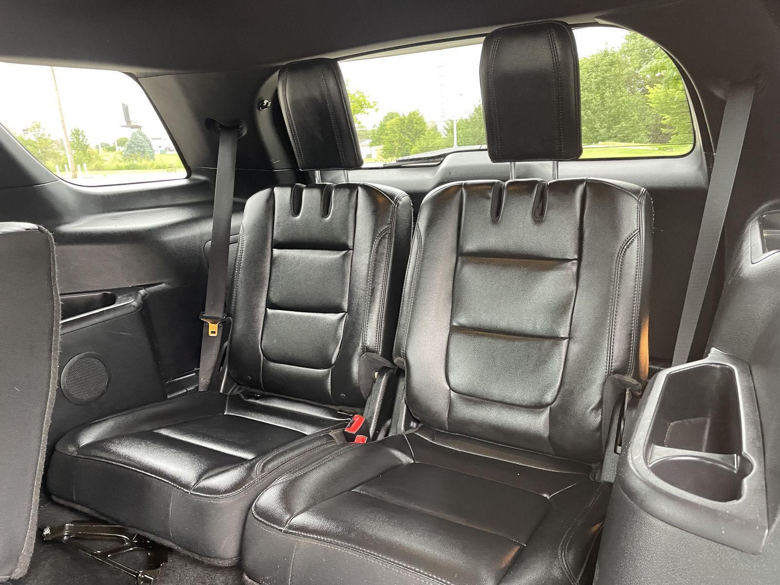 Vehicle photo 21