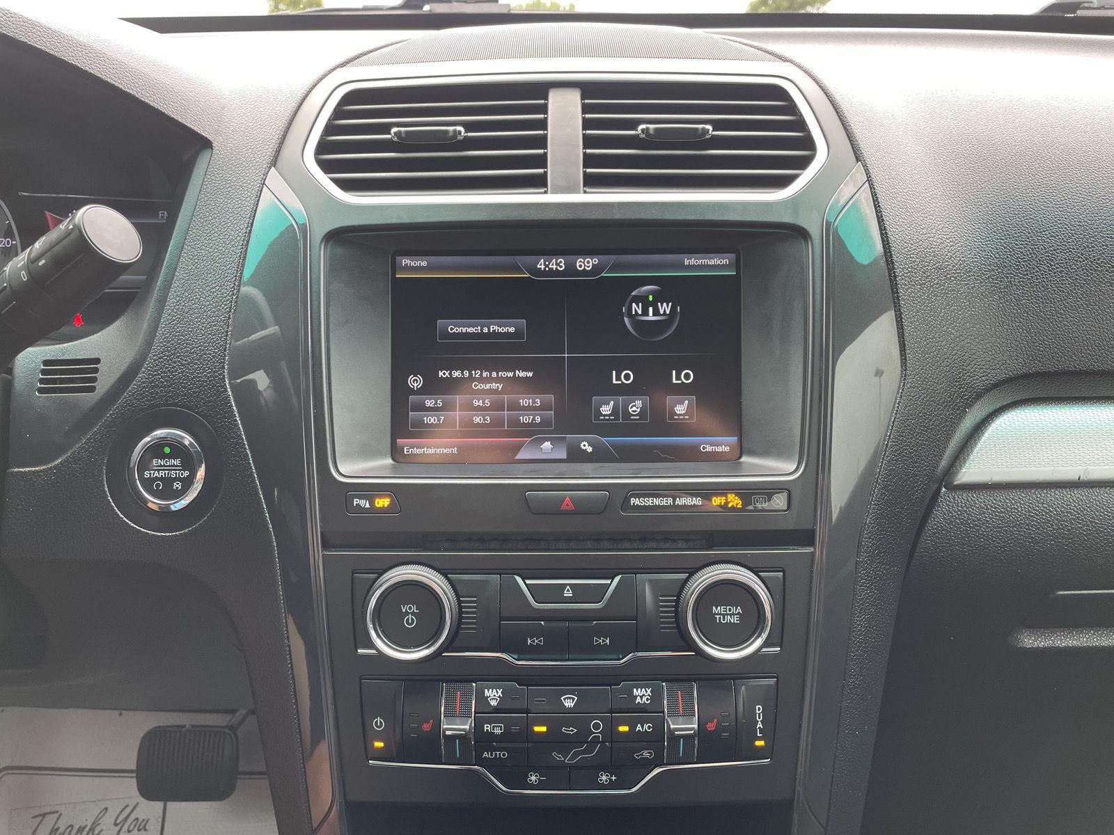 Vehicle photo 23