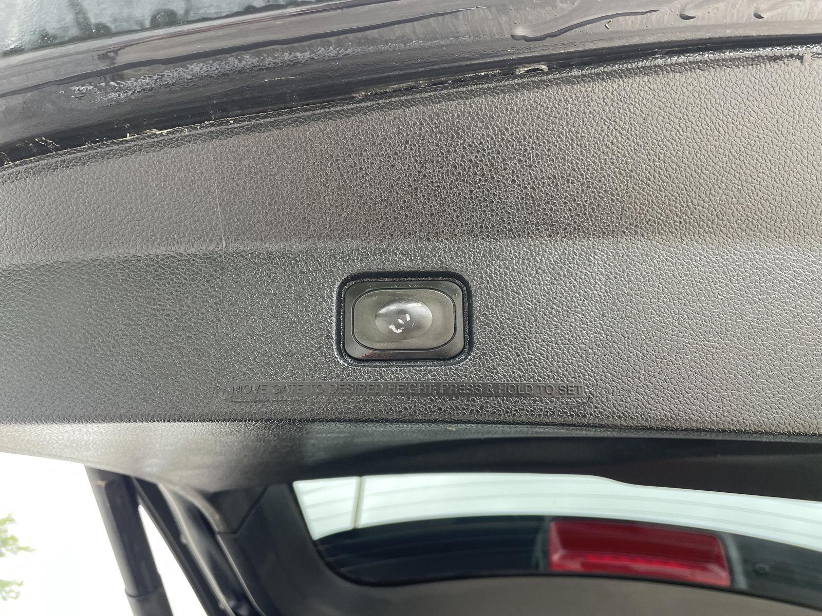 Vehicle photo 36
