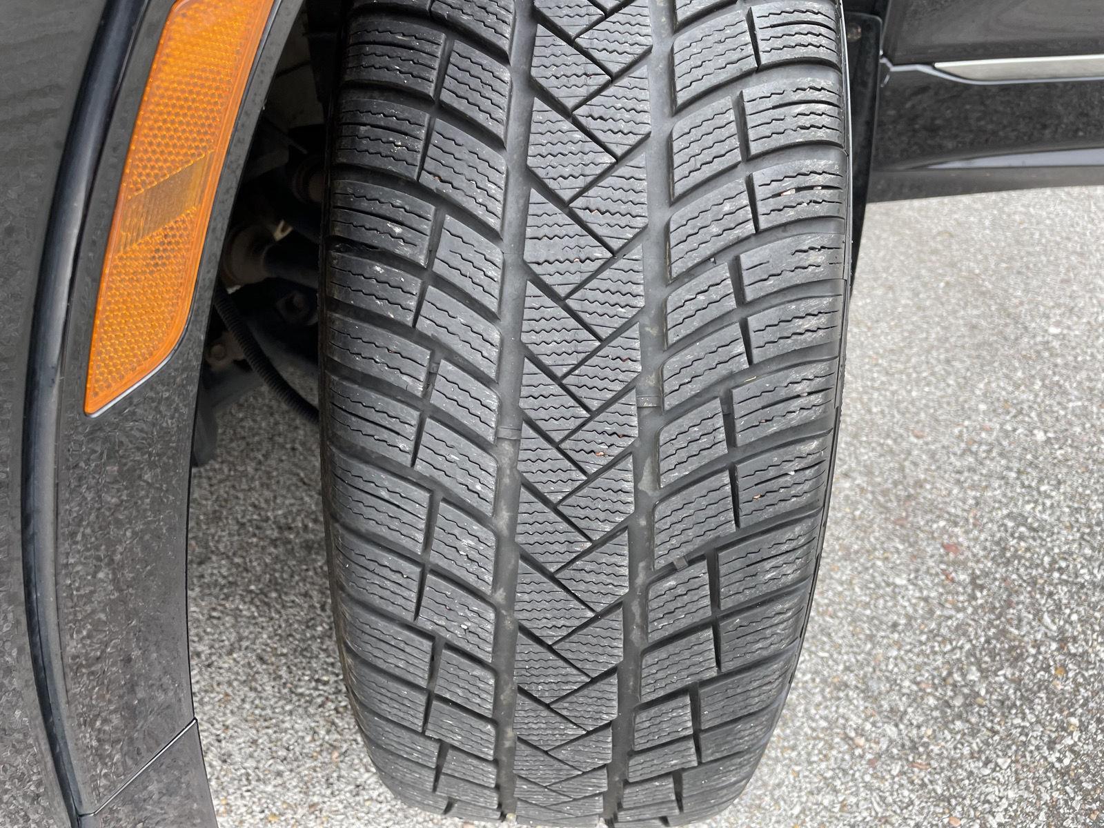 Vehicle photo 11