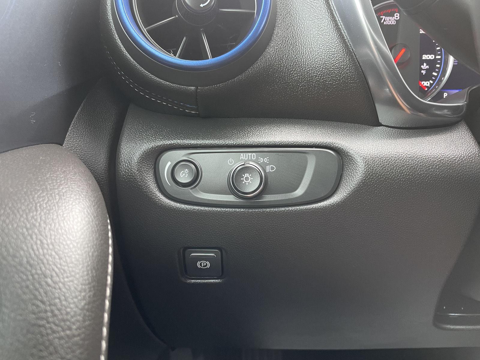Vehicle photo 16