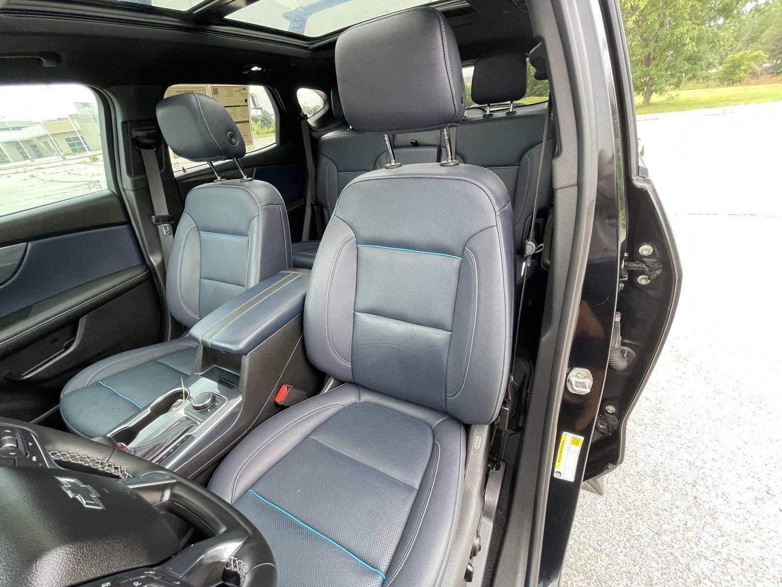 Vehicle photo 18