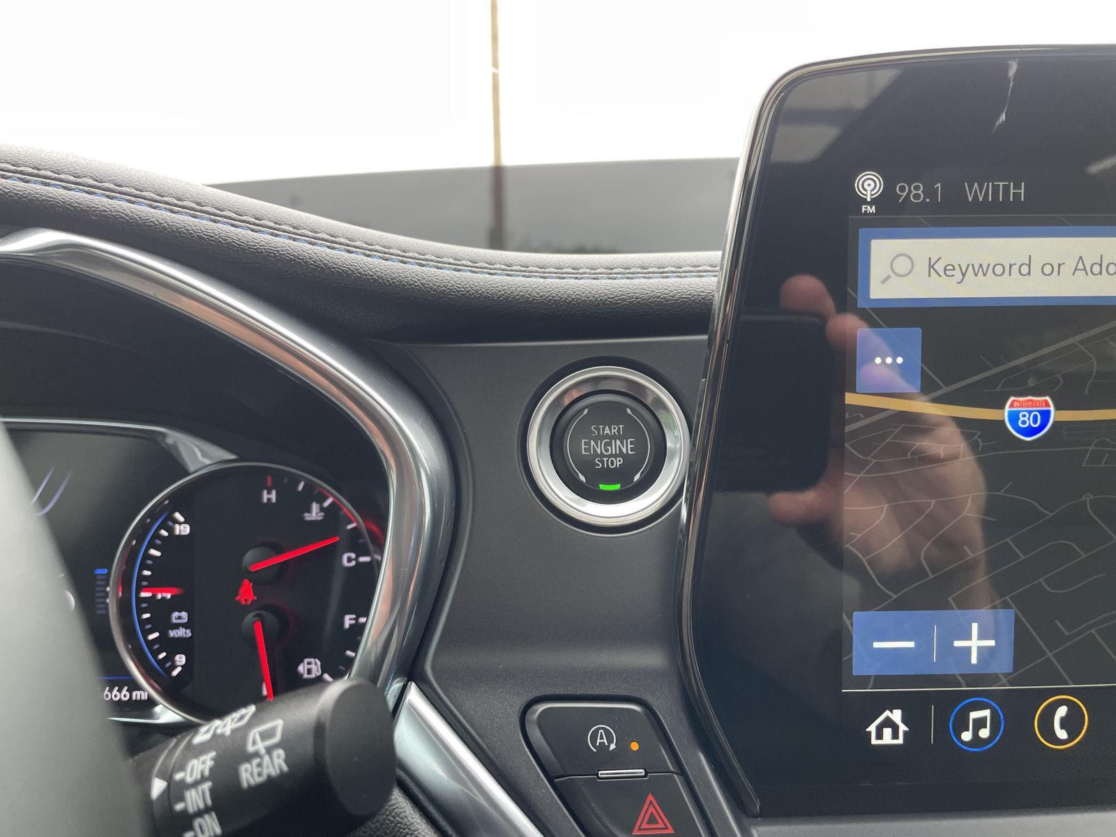 Vehicle photo 27