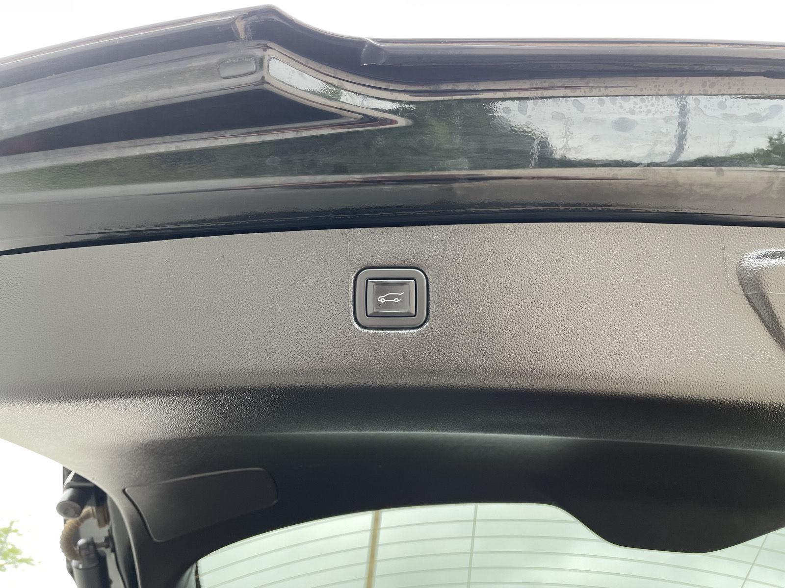 Vehicle photo 40
