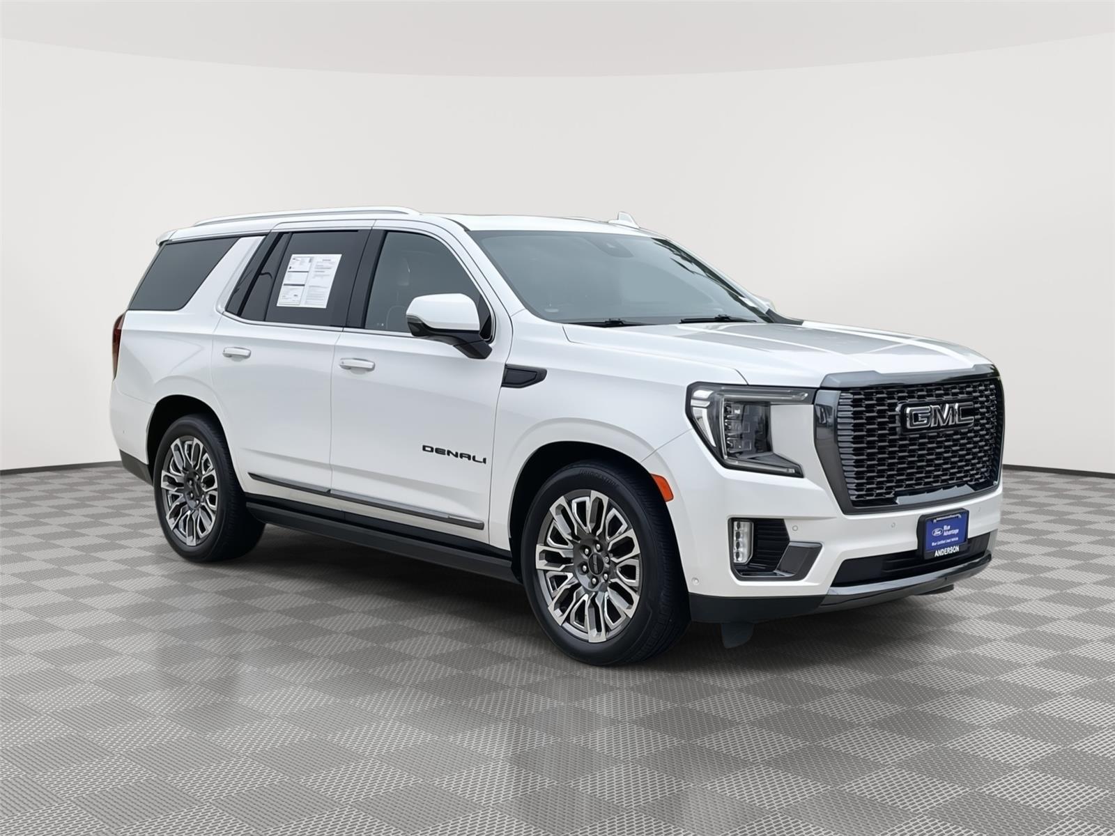 Vehicle photo 5