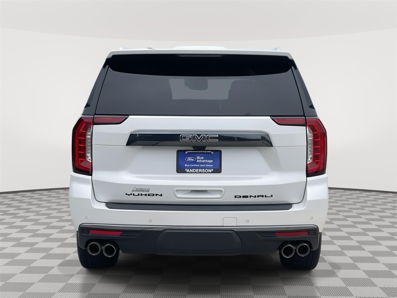 Vehicle photo 8