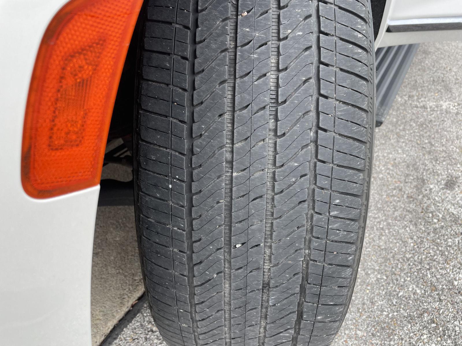 Vehicle photo 11