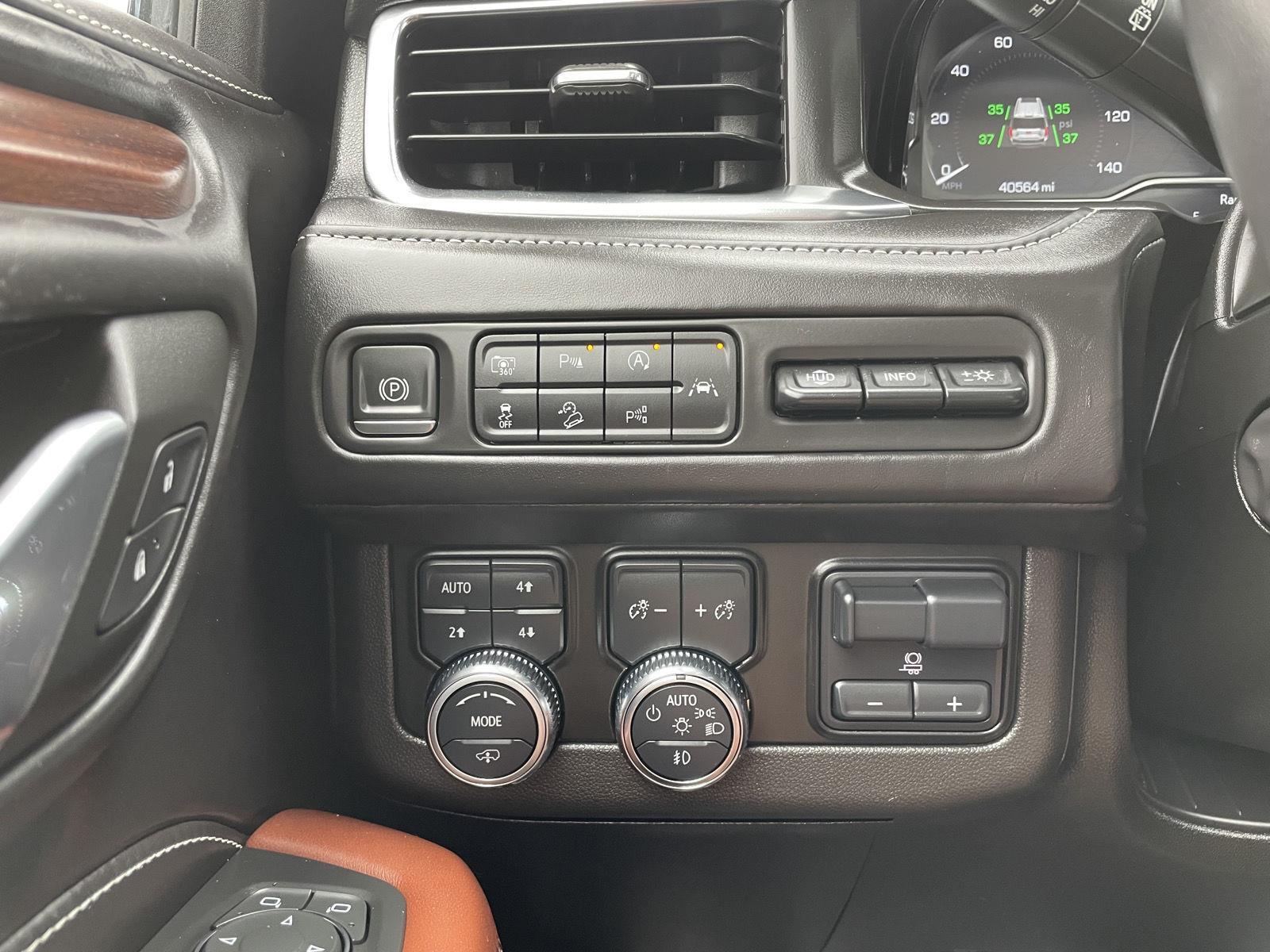 Vehicle photo 16