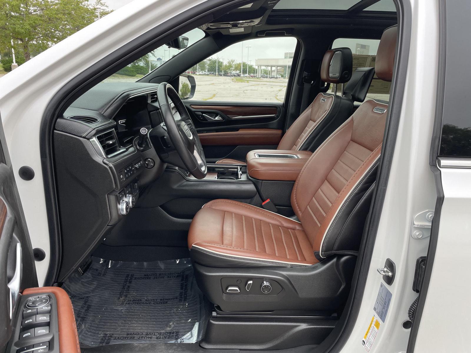 Vehicle photo 17