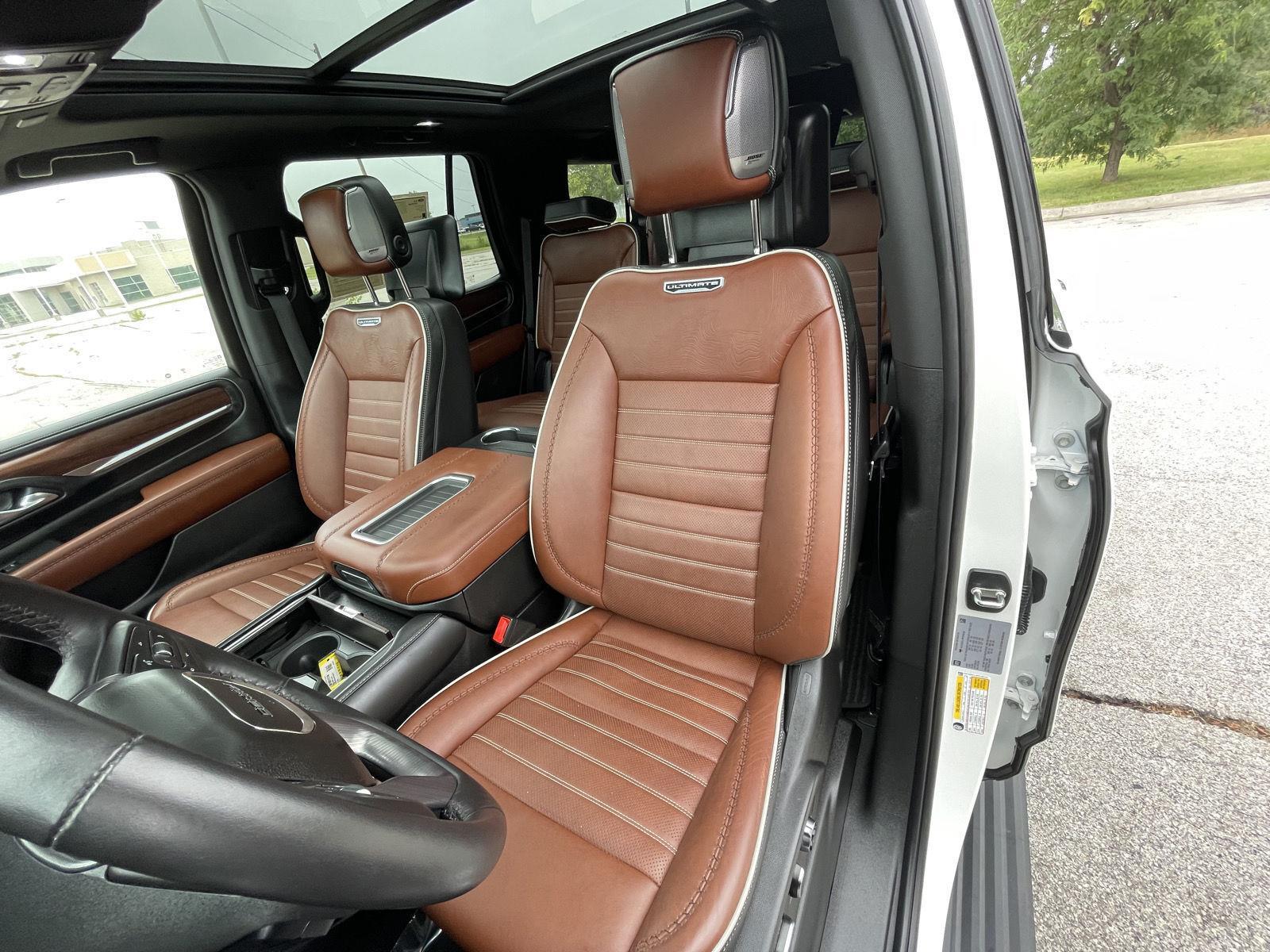 Vehicle photo 18