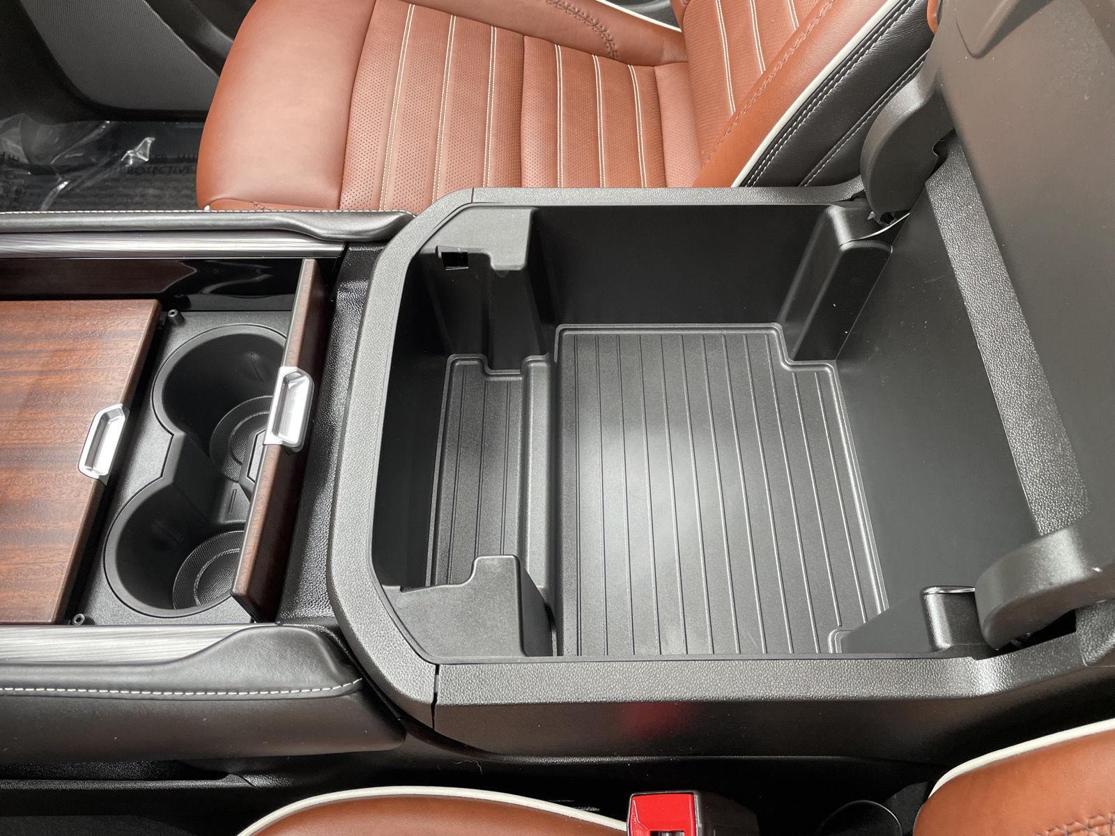 Vehicle photo 38
