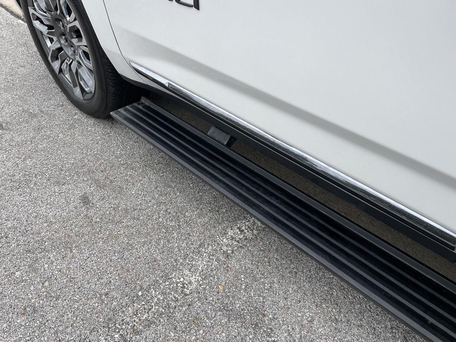 Vehicle photo 48