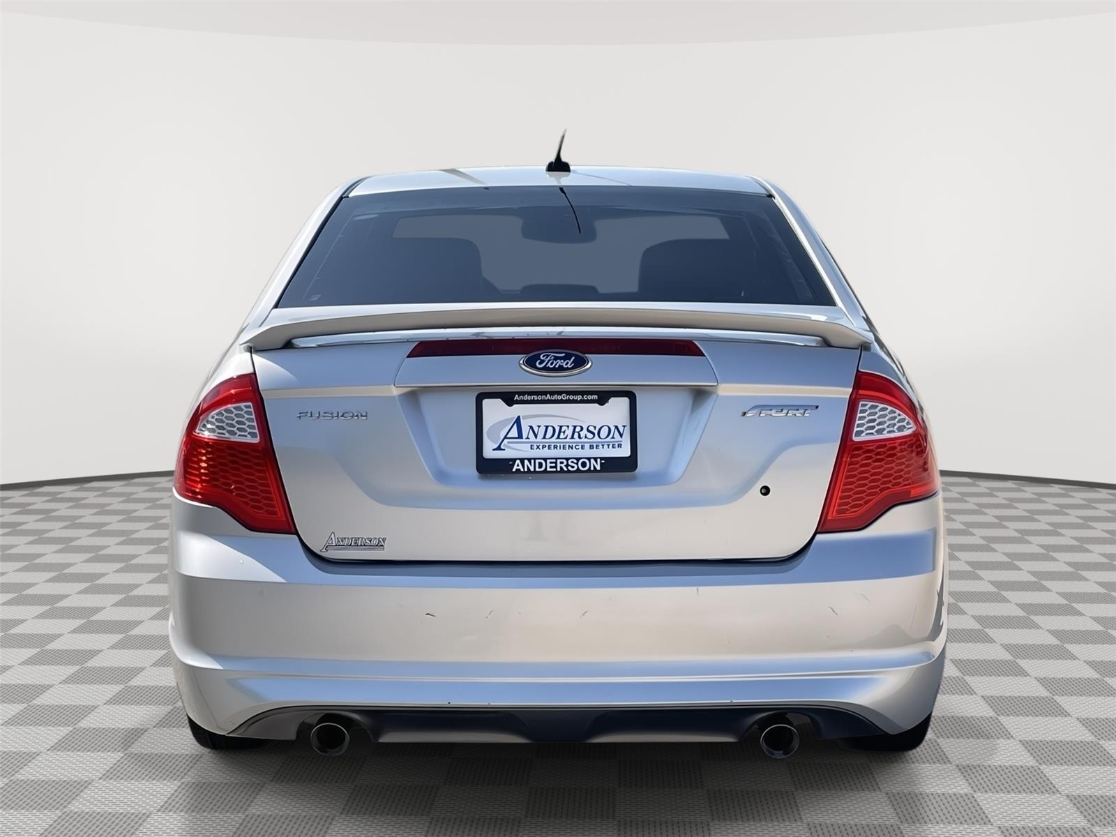 Vehicle photo 8