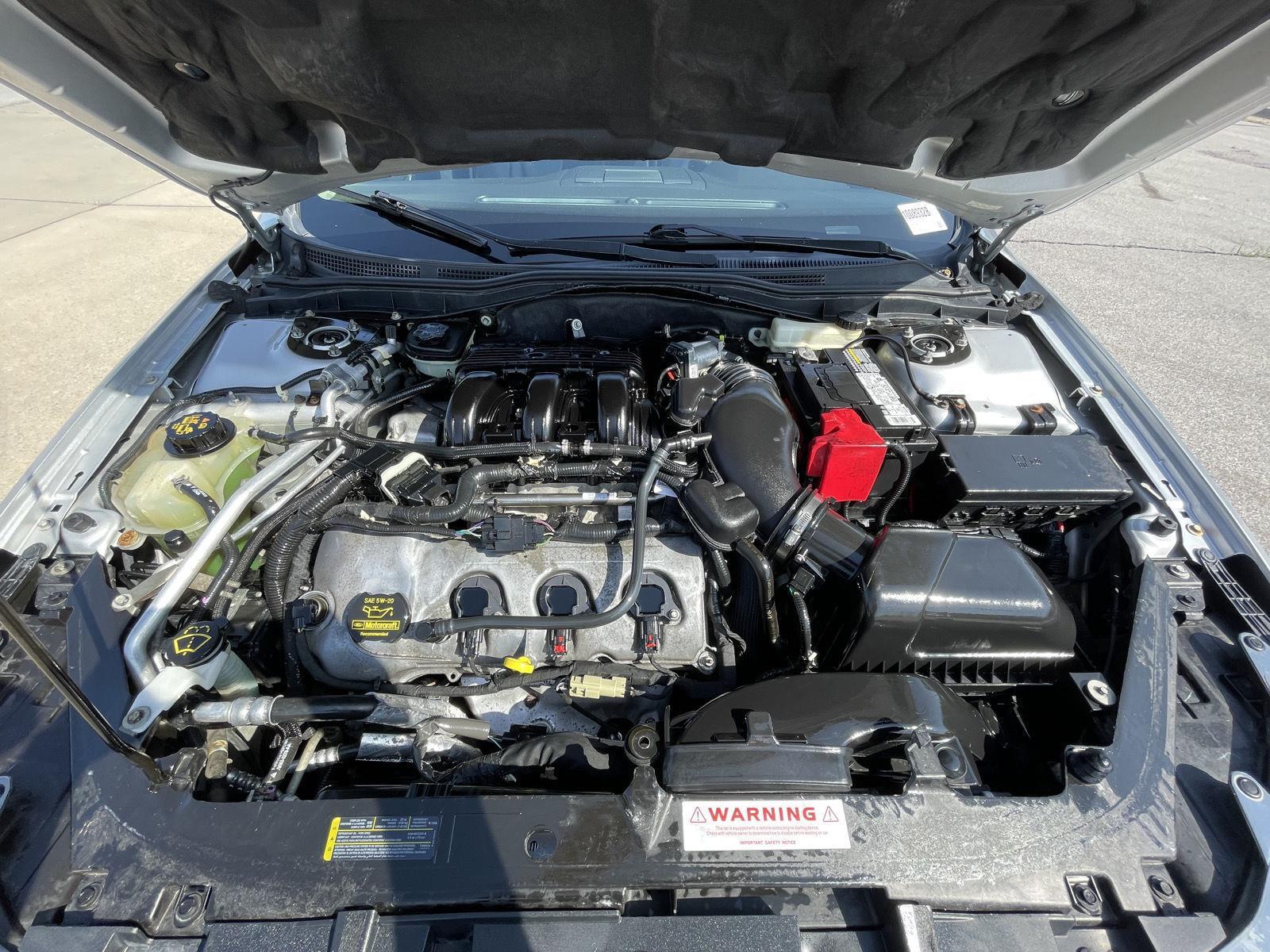Vehicle photo 29