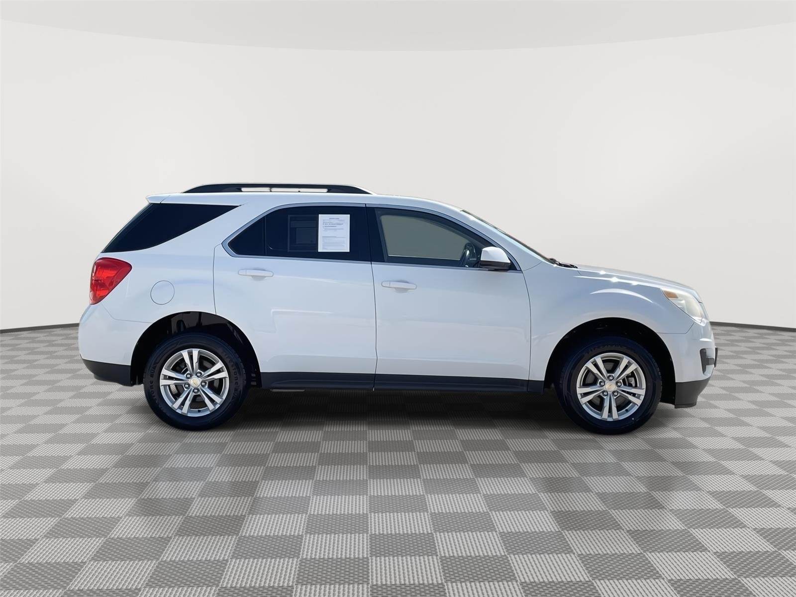 Vehicle photo 6