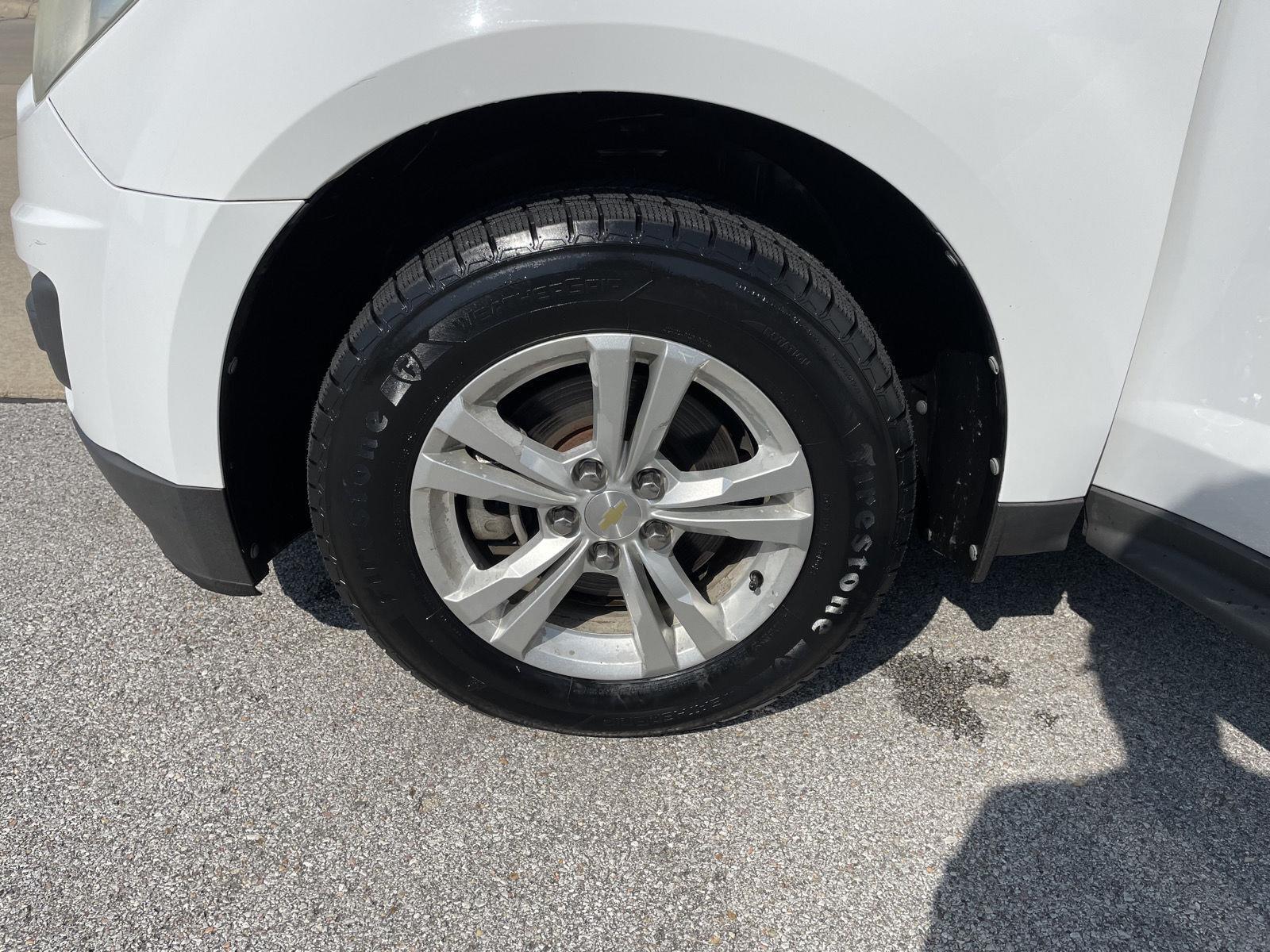 Vehicle photo 10
