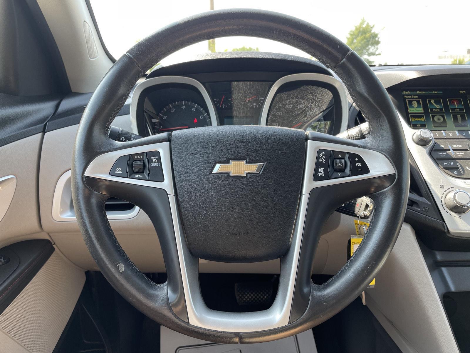 Vehicle photo 12