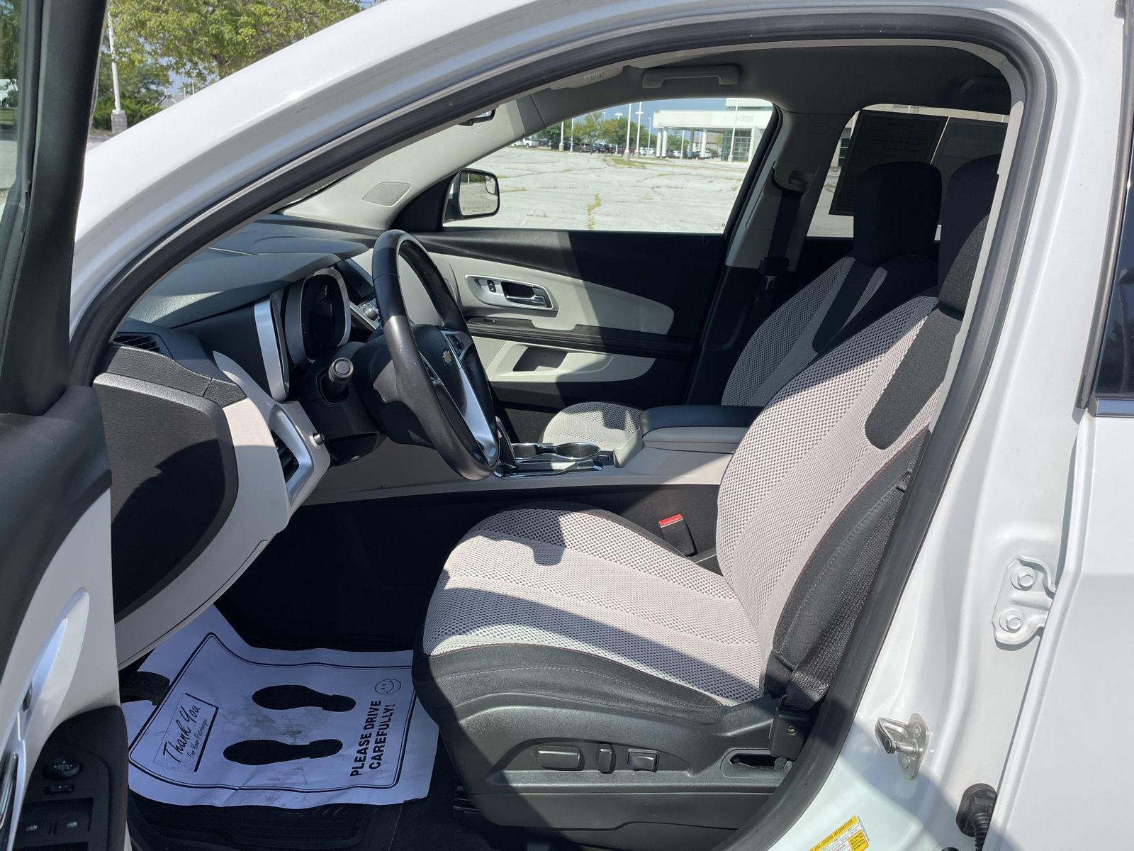 Vehicle photo 17