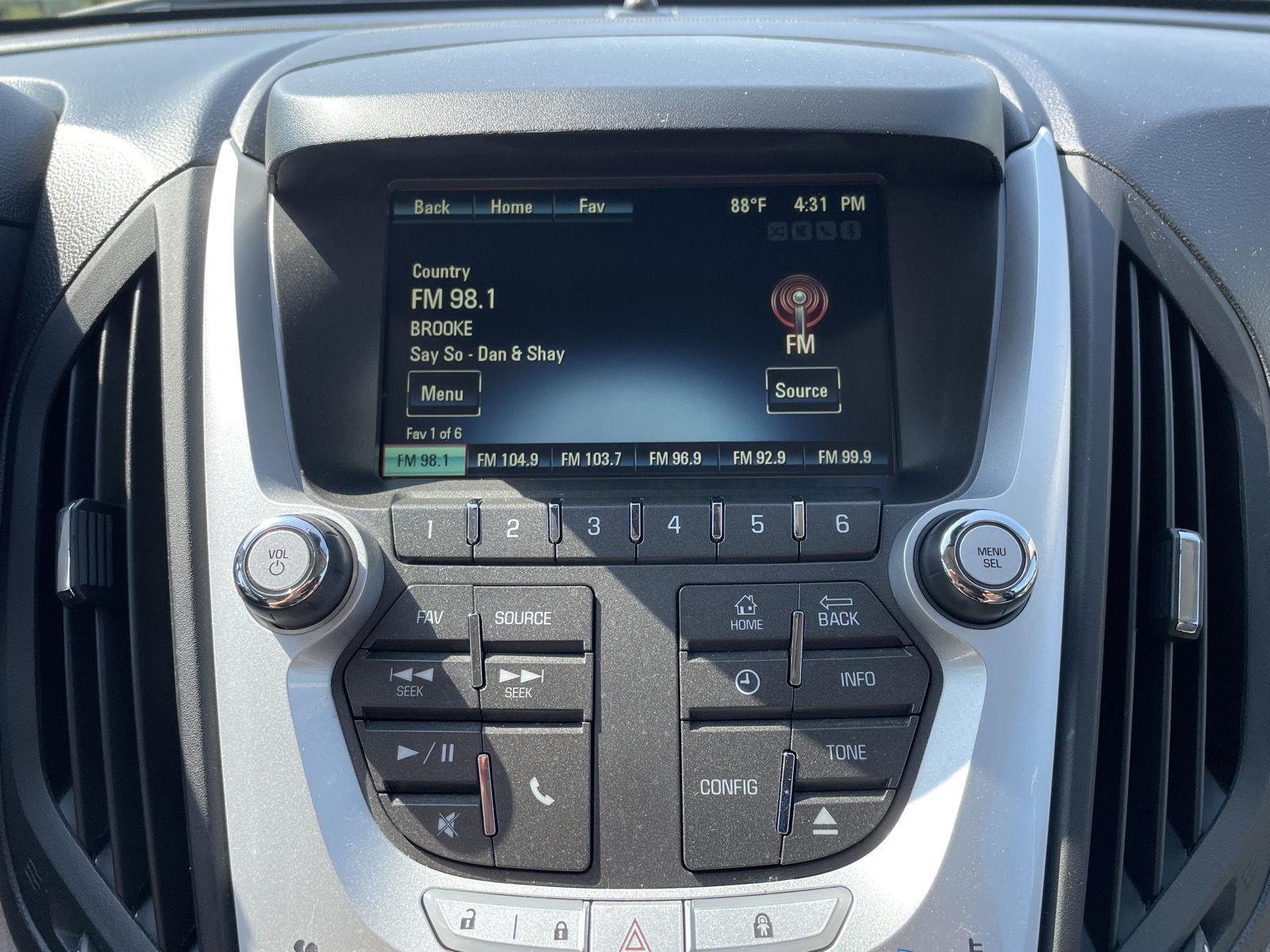 Vehicle photo 24