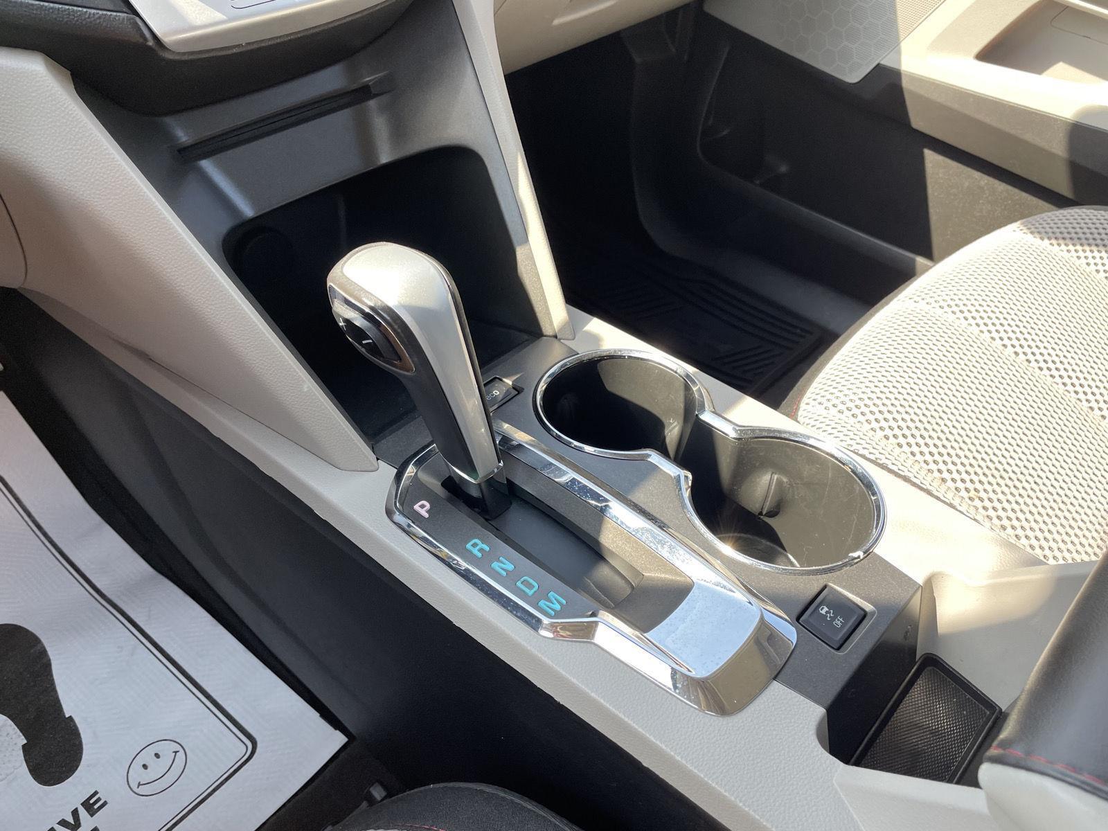 Vehicle photo 27