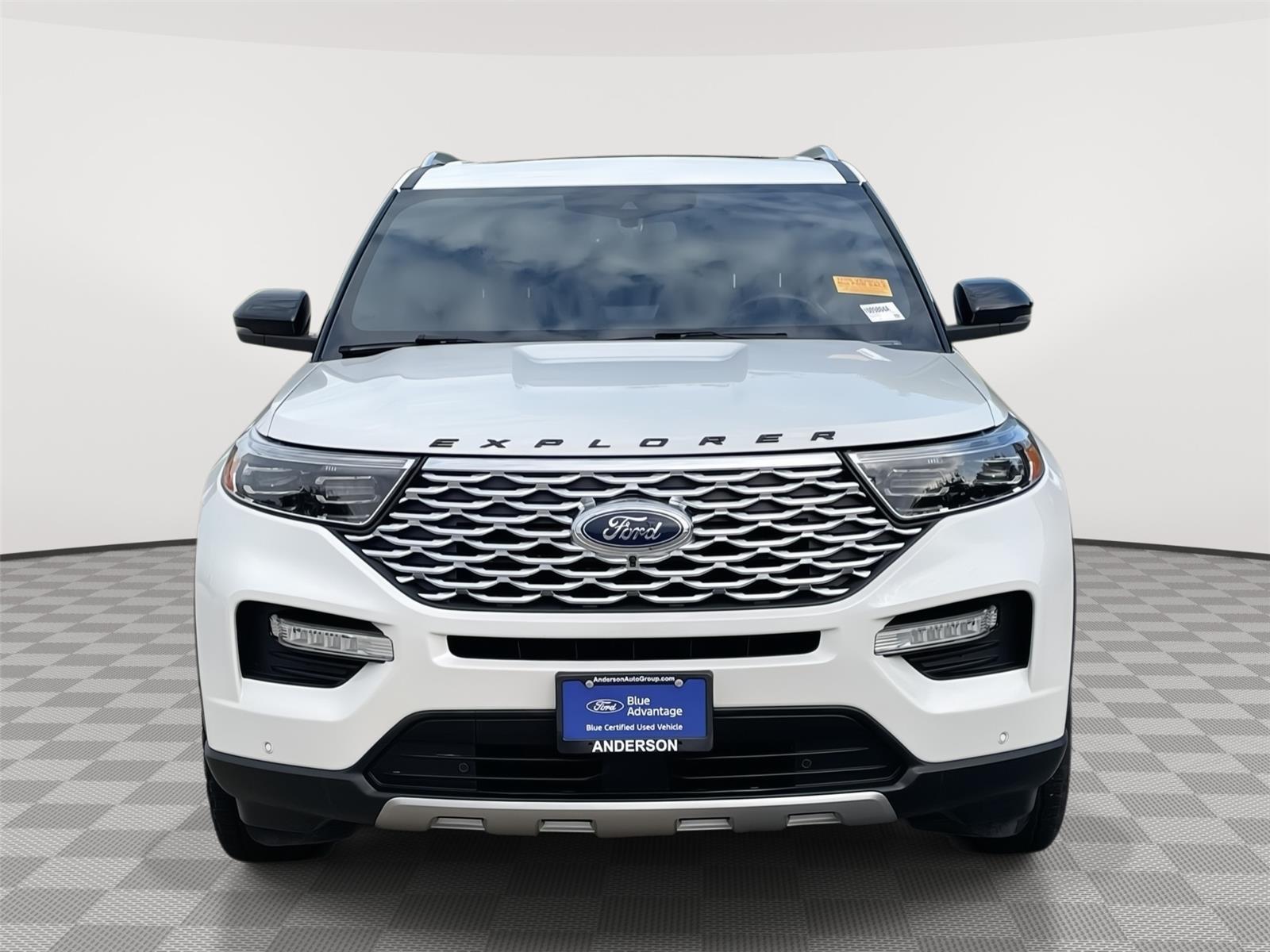 Vehicle photo 4
